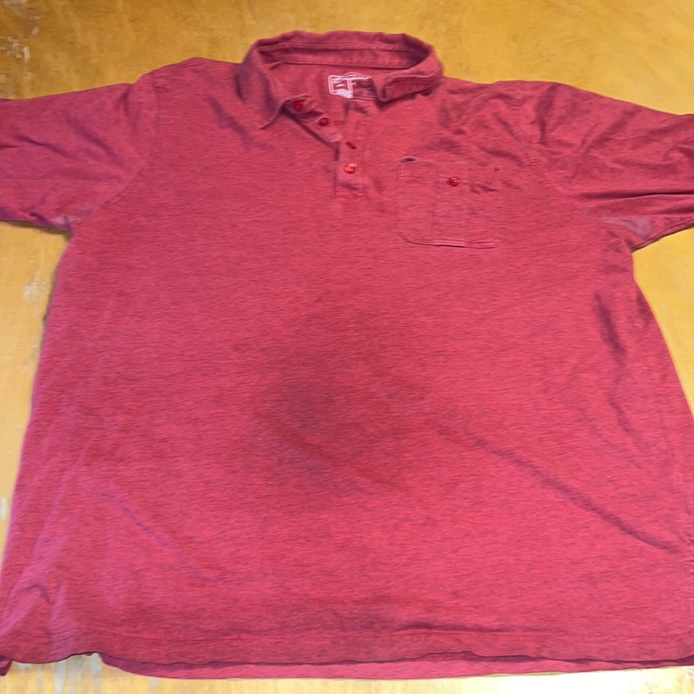 2 iq apparel llc size xl red short sleeve shirt